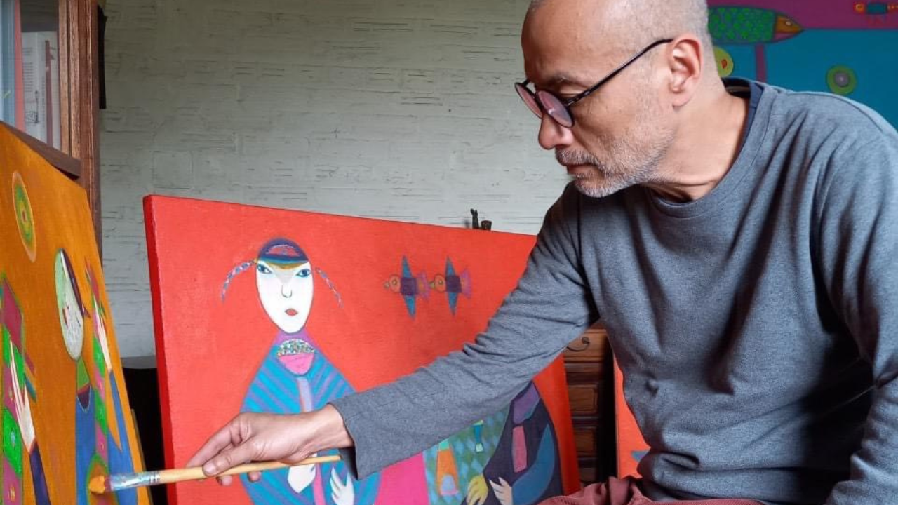 Hoang Phuong Vy during the creative process