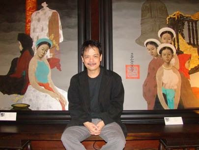 Bui Huu Hung with his creations