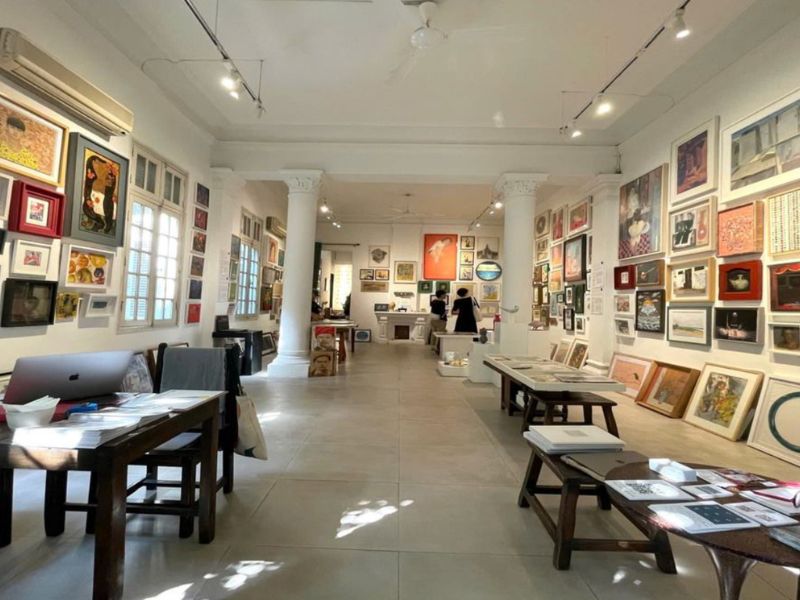 Manzi Art Space mang đến không gian nghệ thuật gần gũi trong căn biệt thự Pháp cổ.
