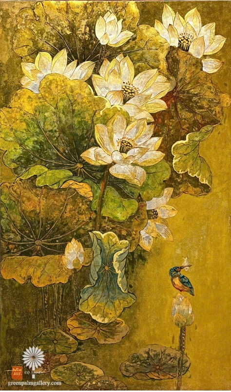 “Kingfisher” by Do Duc Khai vividly captures the elegance of nature in nuanced, deep hues.
